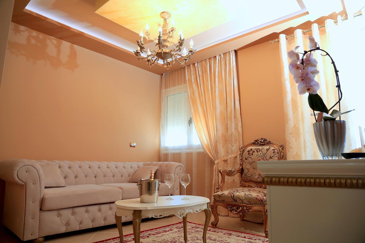 Nomelia Residence B&B Wlora Zewnętrze zdjęcie