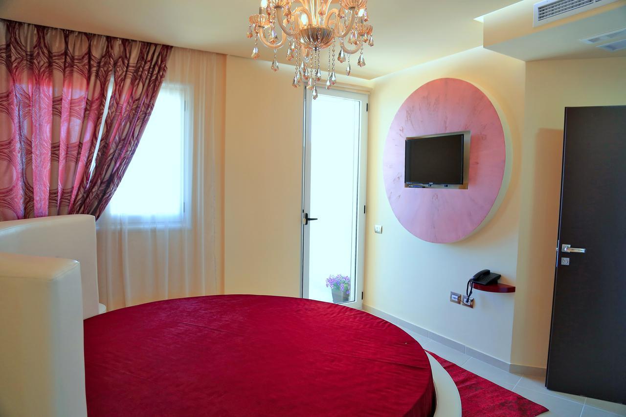 Nomelia Residence B&B Wlora Zewnętrze zdjęcie
