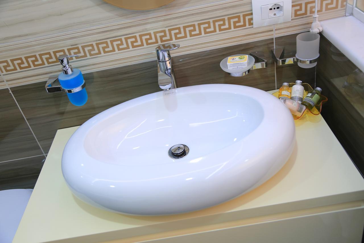 Nomelia Residence B&B Wlora Zewnętrze zdjęcie