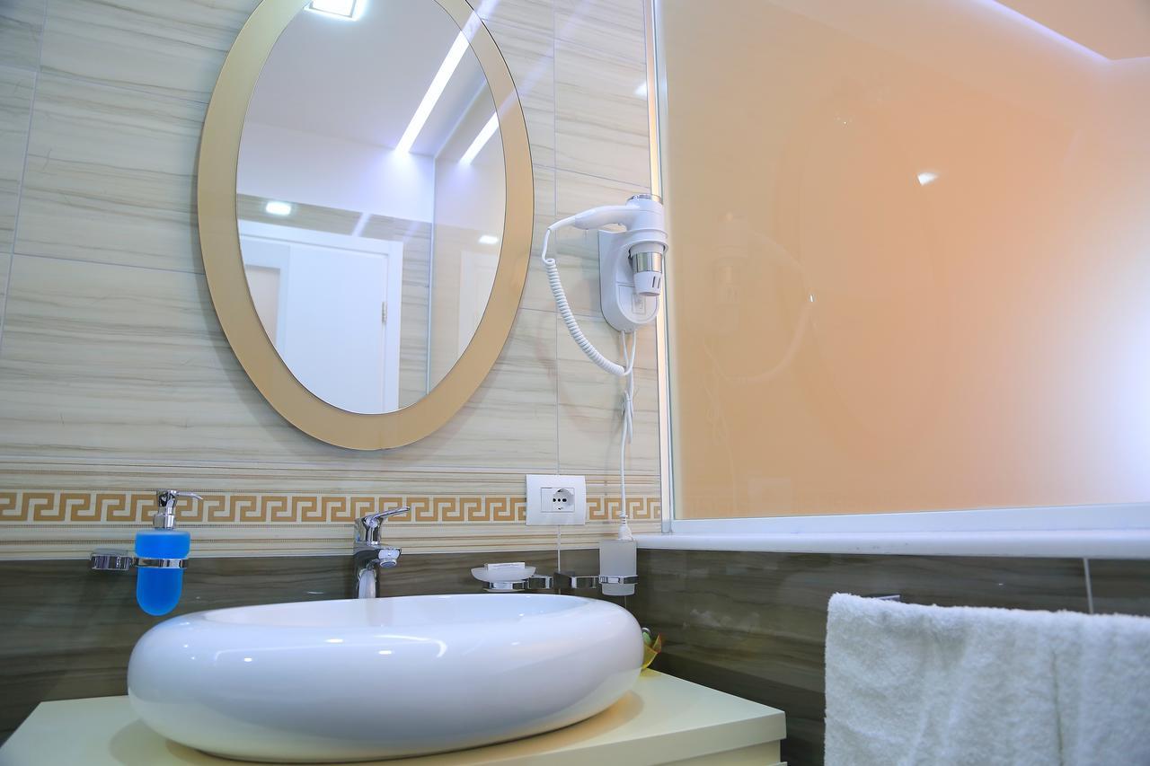 Nomelia Residence B&B Wlora Zewnętrze zdjęcie